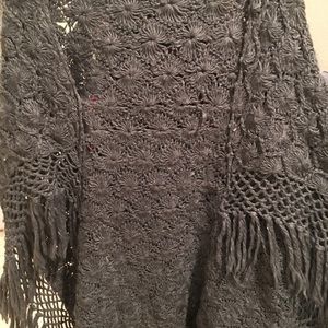 Knitted shawl